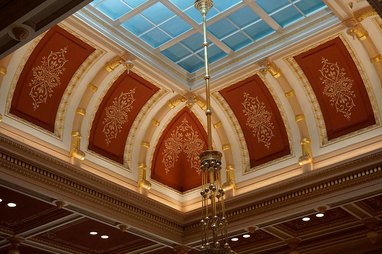Ornate ceiling flur de lis 